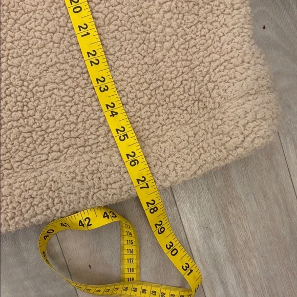 Tommy Hilfiger Beige Sherpa Fleece pull over - Picture 5 of 9